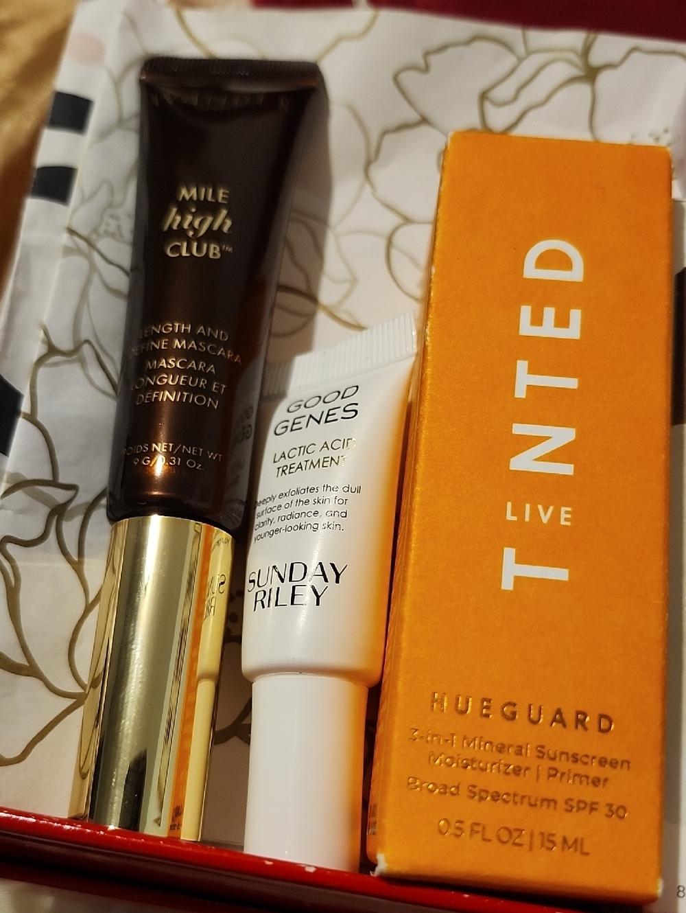 Skin, Eyes And Lips Beauty Bag - Picture 2 of 10